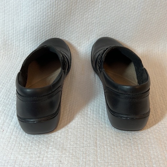 Clarks Black Leather Cora Braid Shoe Slip On Clog Loafer size 7 NARROW‎ - Picture 4 of 9